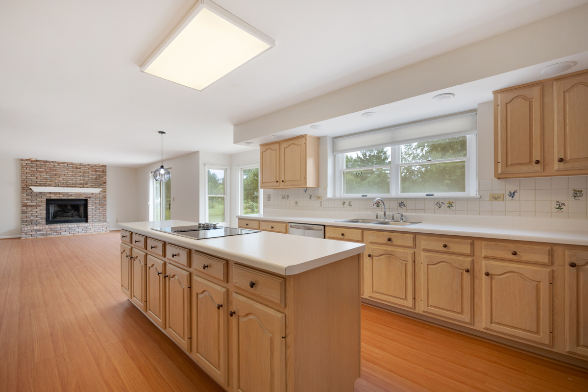 727 Jamestowne Road Sleepy Hollow, IL 60118 - Photo 7 of 26