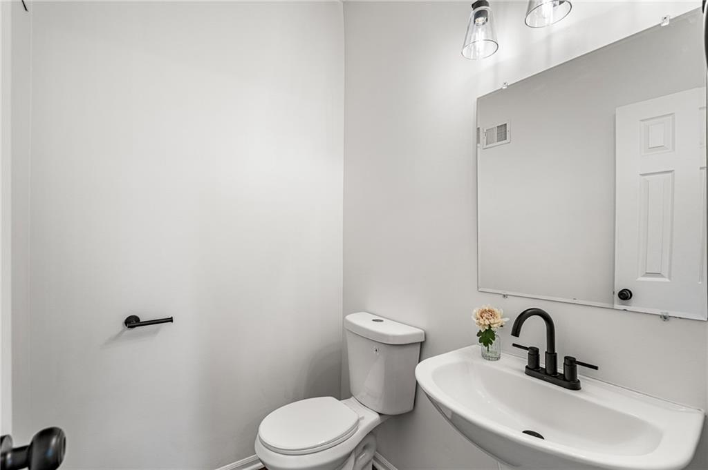 16203 West 157th Terrace Olathe, KS 66062 - Photo 15 of 45