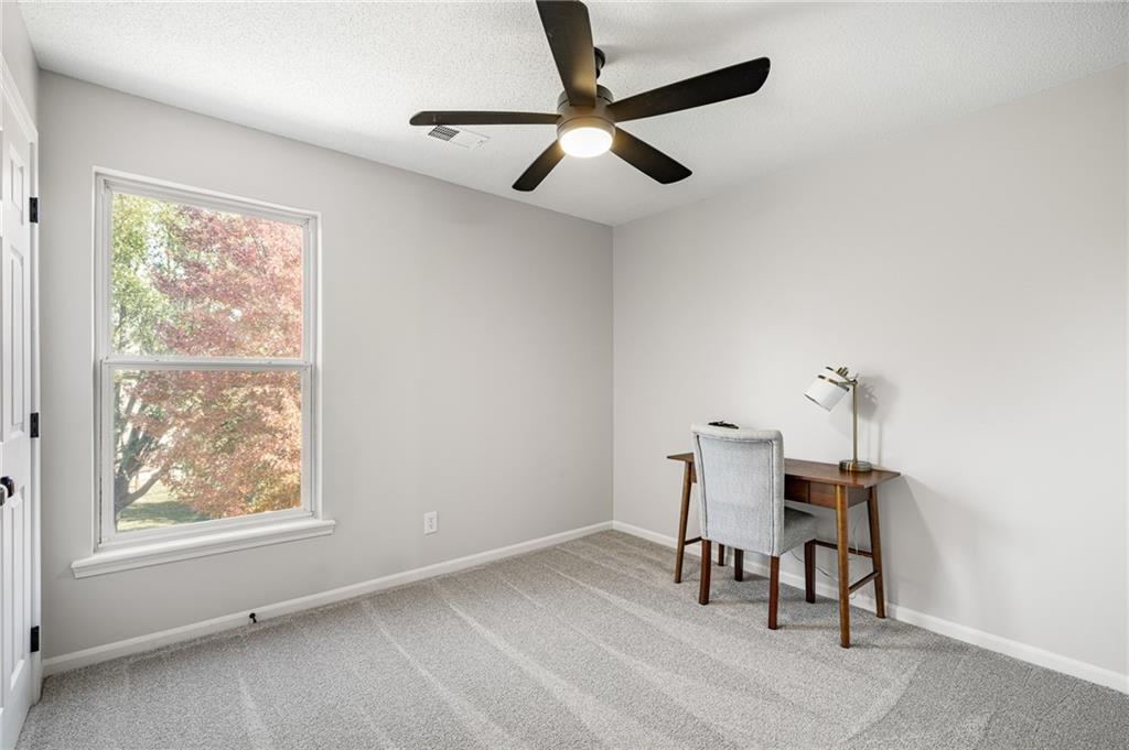 16203 West 157th Terrace Olathe, KS 66062 - Photo 23 of 45