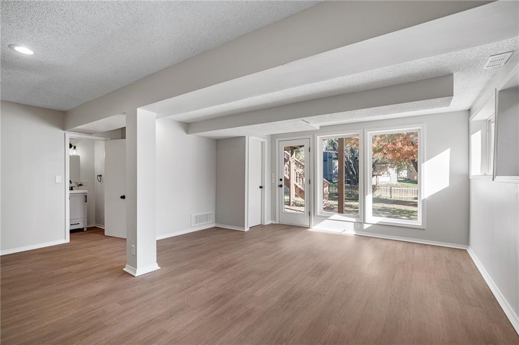 16203 West 157th Terrace Olathe, KS 66062 - Photo 28 of 45