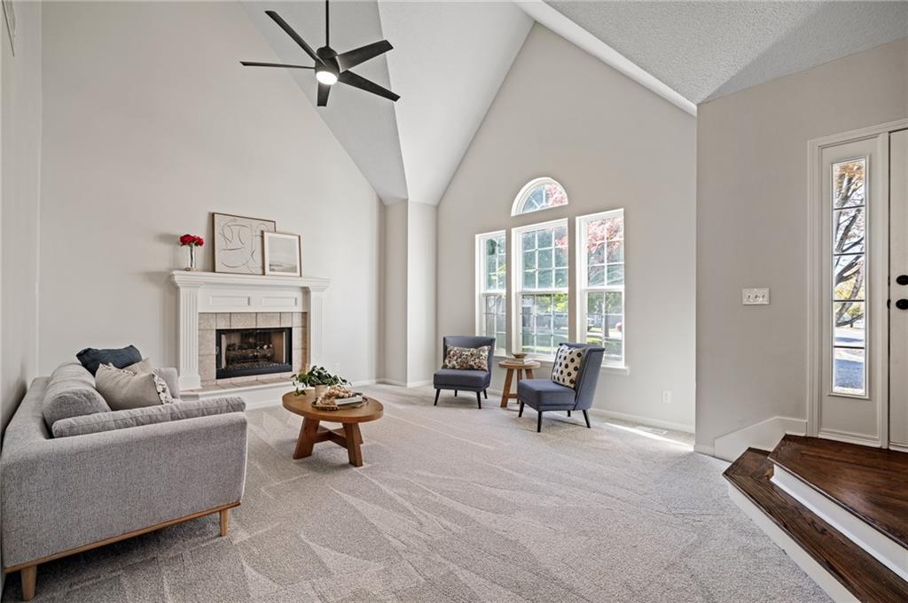 16203 West 157th Terrace Olathe, KS 66062 - Photo 7 of 45