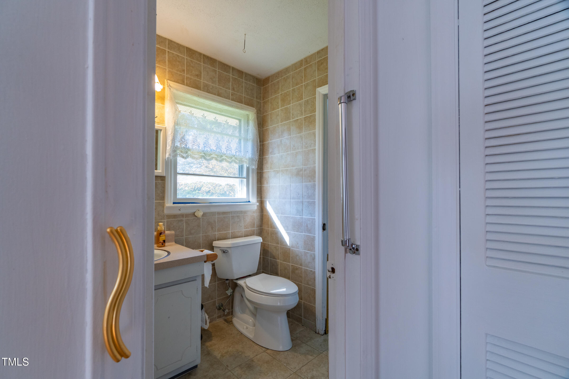 2414 Buckingham Road Burlington, NC 27217 - Photo 17 of 33 DSC08078-HDR