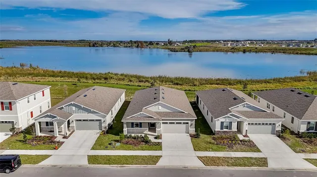 a view of a yard in front of house