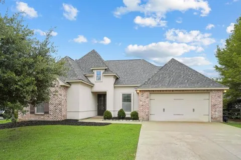 $455,000 | 1004 Cypress Crossing Drive, Madisonville, LA 70447