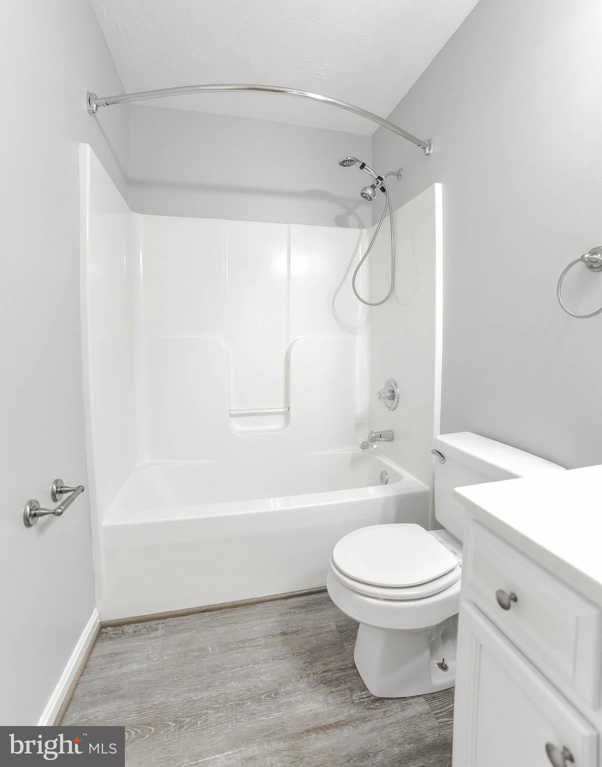 19989 Piney Point Road Callaway, MD 20620 - Photo 14 of 39 Hall bath
