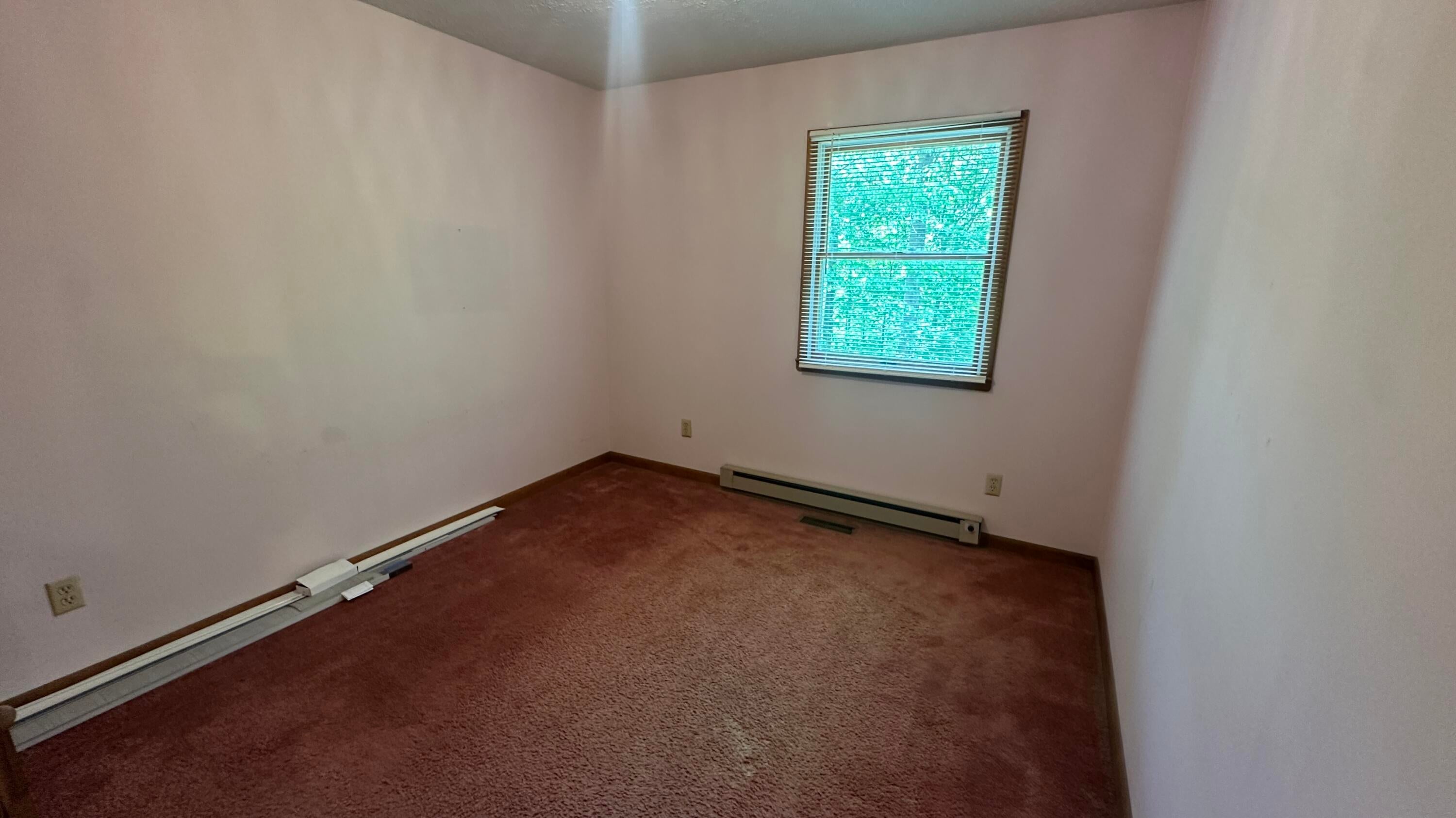 186 View Road Alderson, WV 24910 - Photo 20 of 39 Bedroom