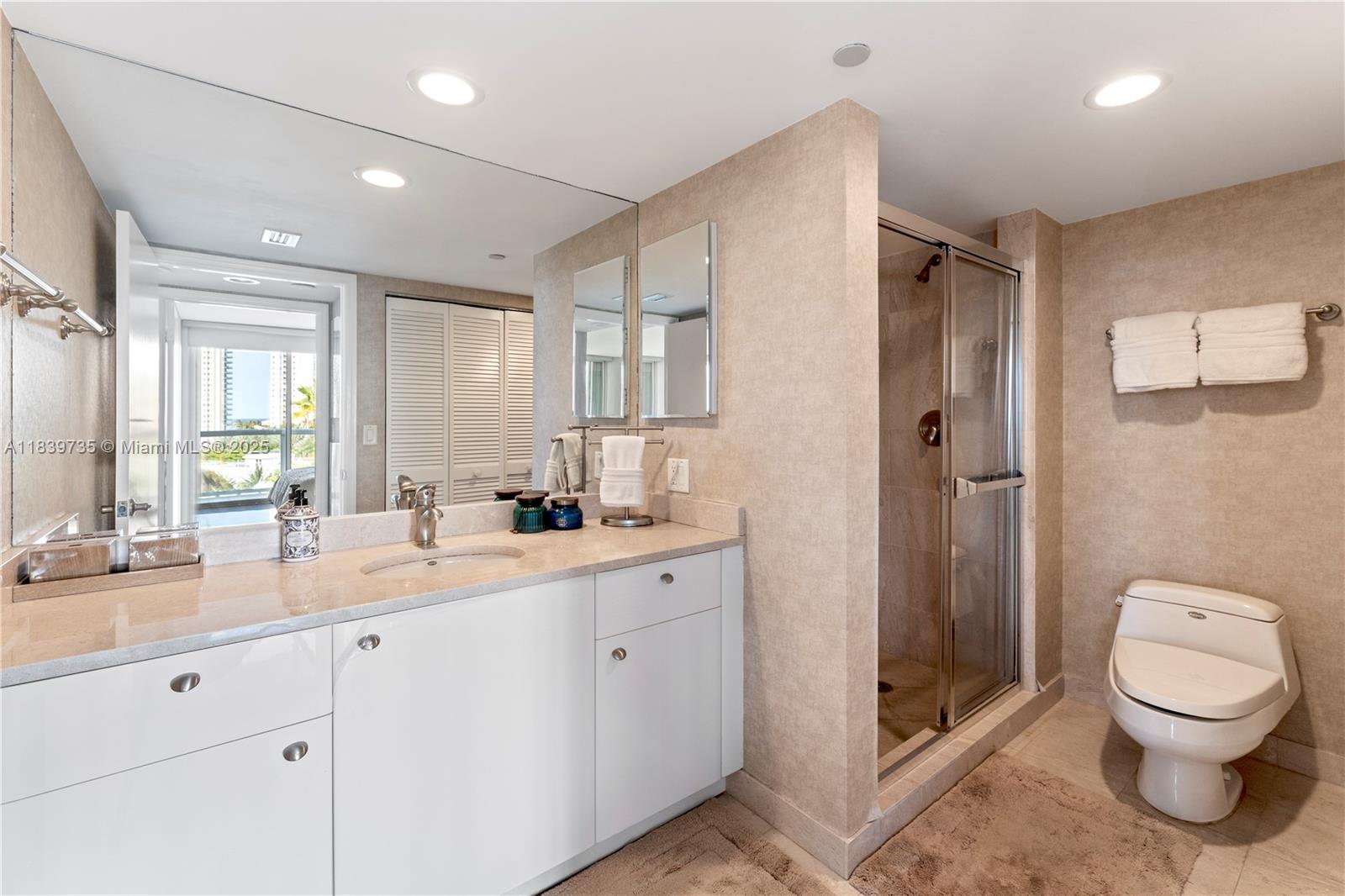 16500 Collins Avenue, Unit 653 Sunny Isles Beach, FL 33160 - Photo 17 of 26