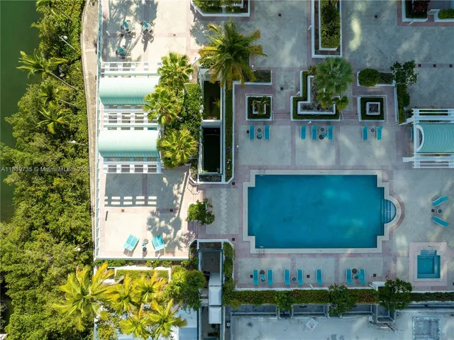 $5,900 | 16500 Collins Avenue, Unit 653, Sunny Isles Beach, FL 33160