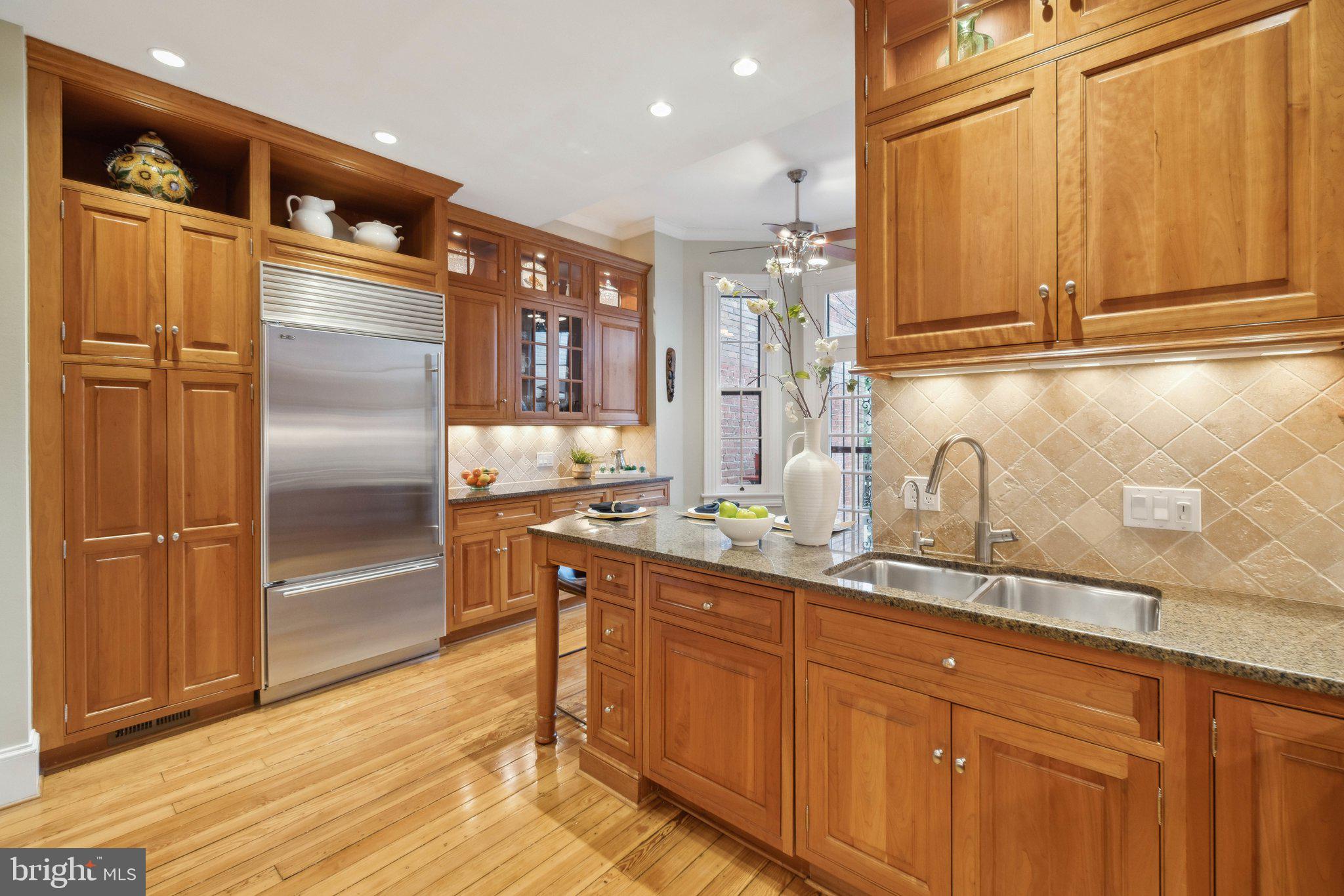 2014 R Street Northwest Washington, DC 20009 - Photo 12 of 47