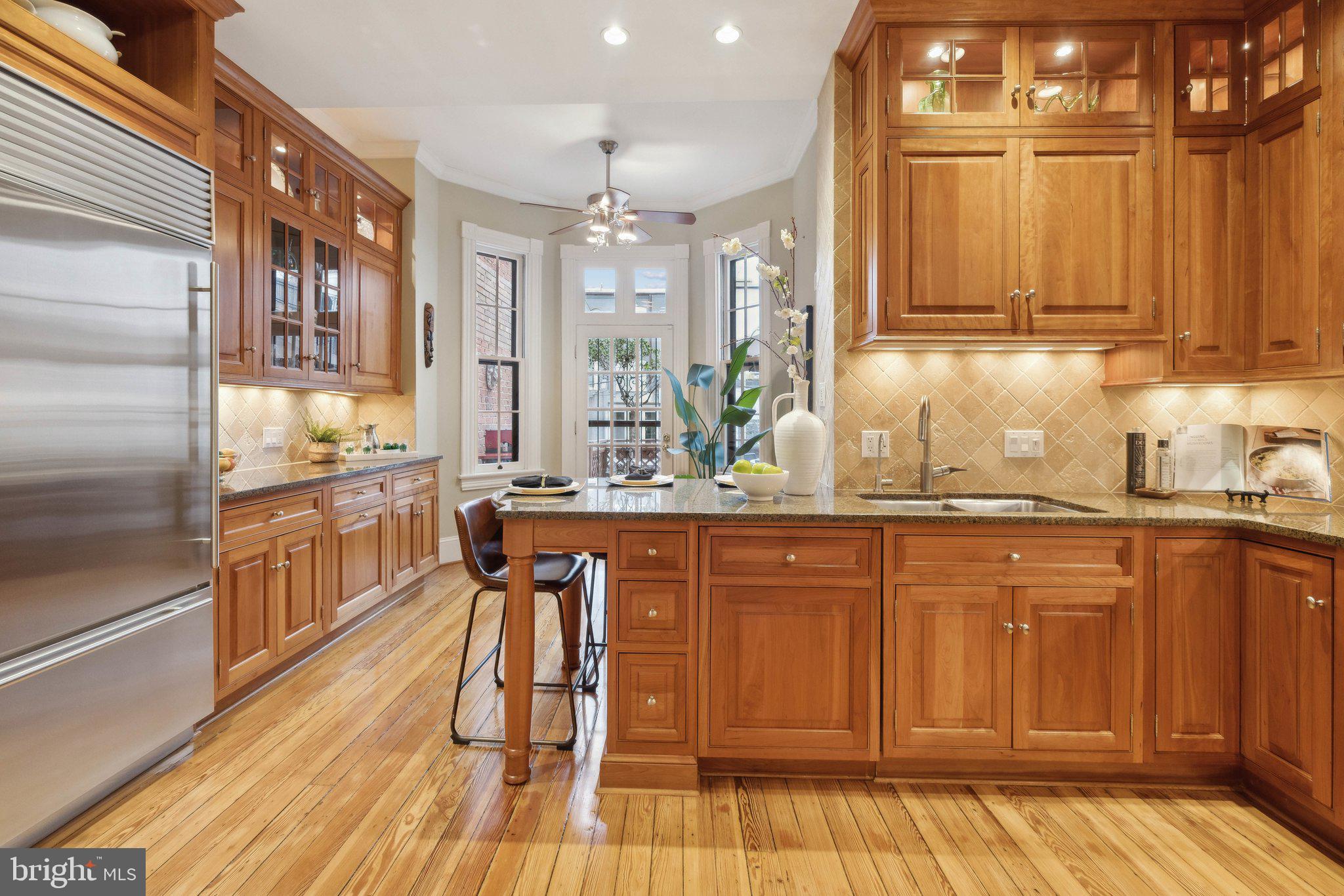 2014 R Street Northwest Washington, DC 20009 - Photo 13 of 47