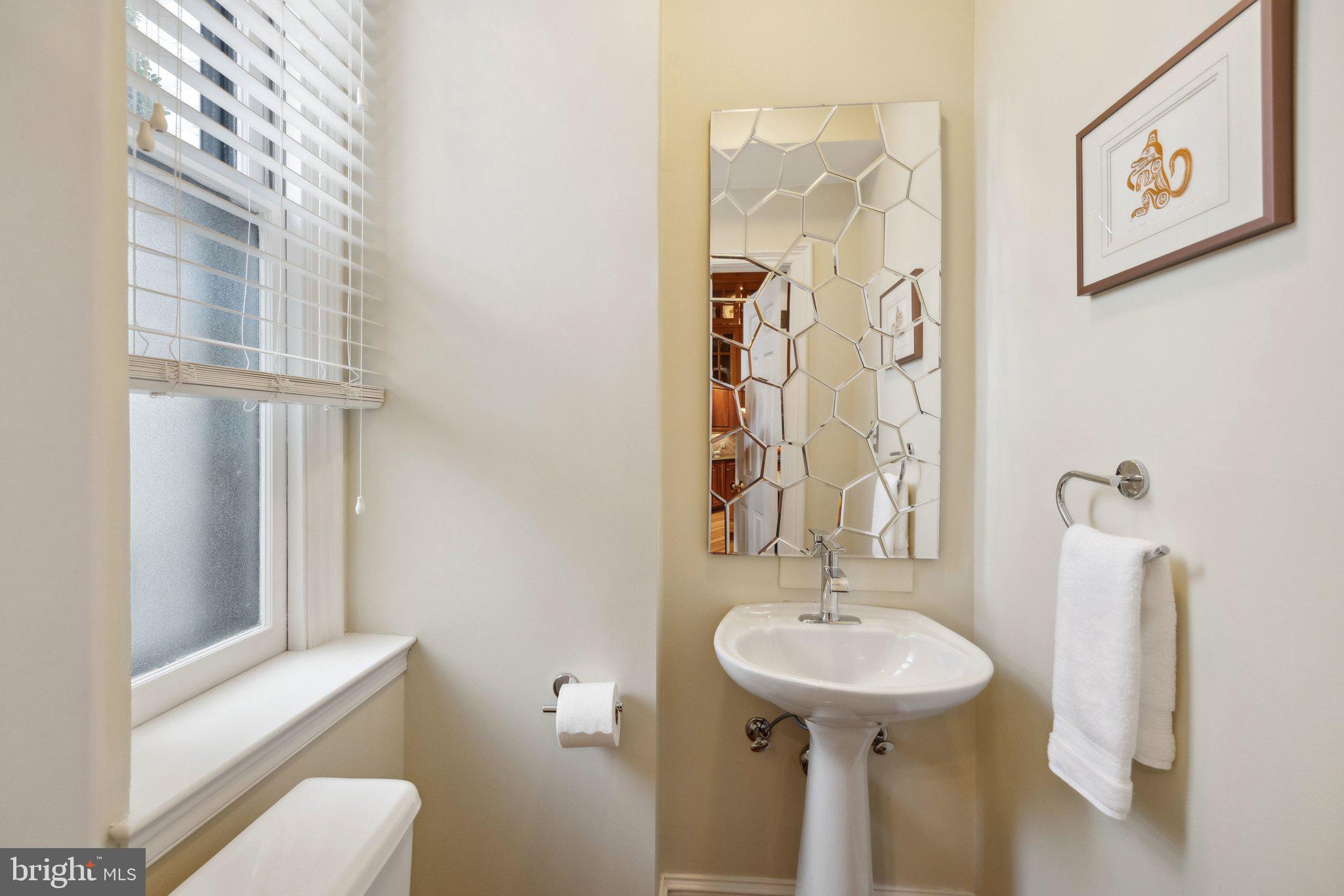 2014 R Street Northwest Washington, DC 20009 - Photo 16 of 47