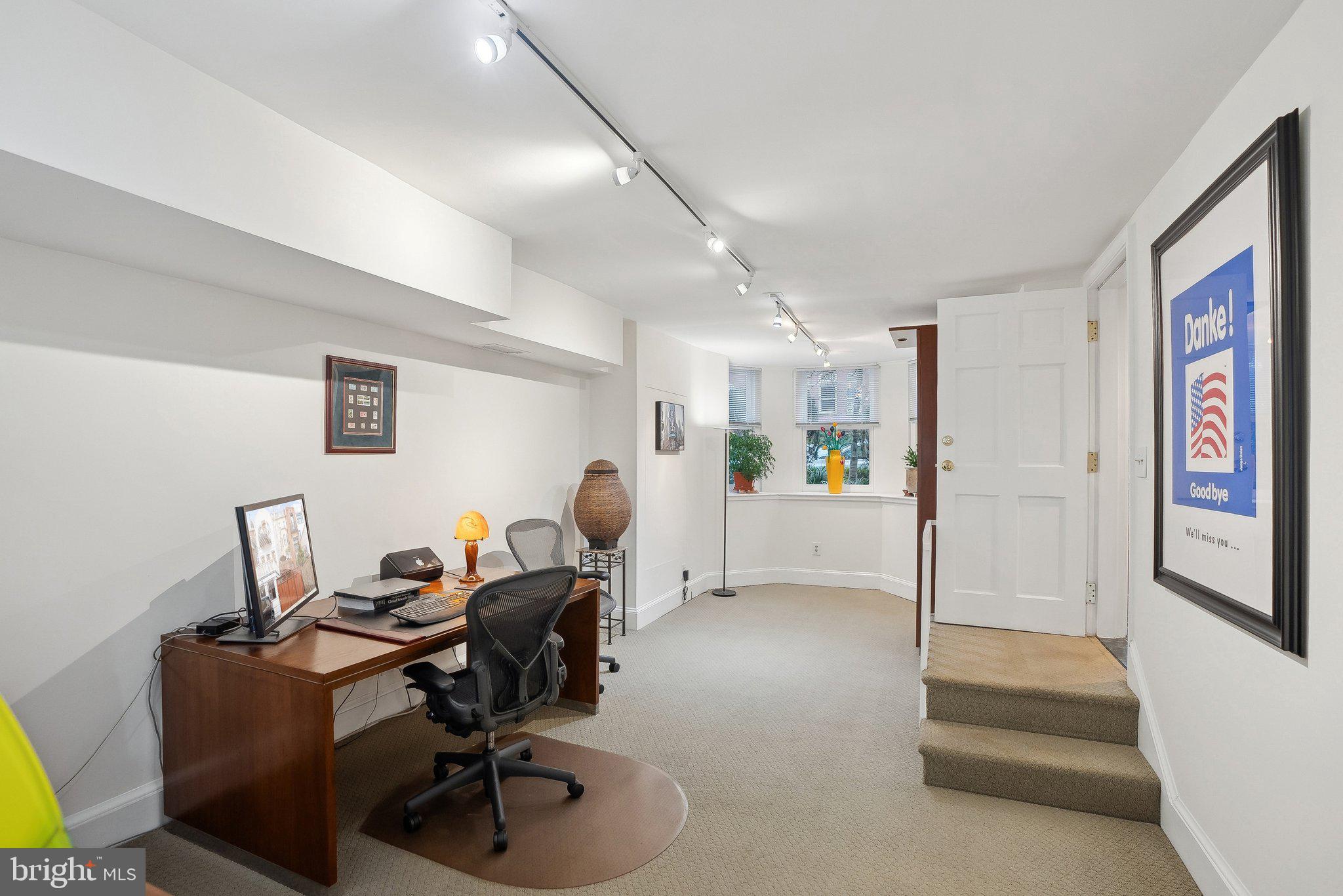 2014 R Street Northwest Washington, DC 20009 - Photo 38 of 47