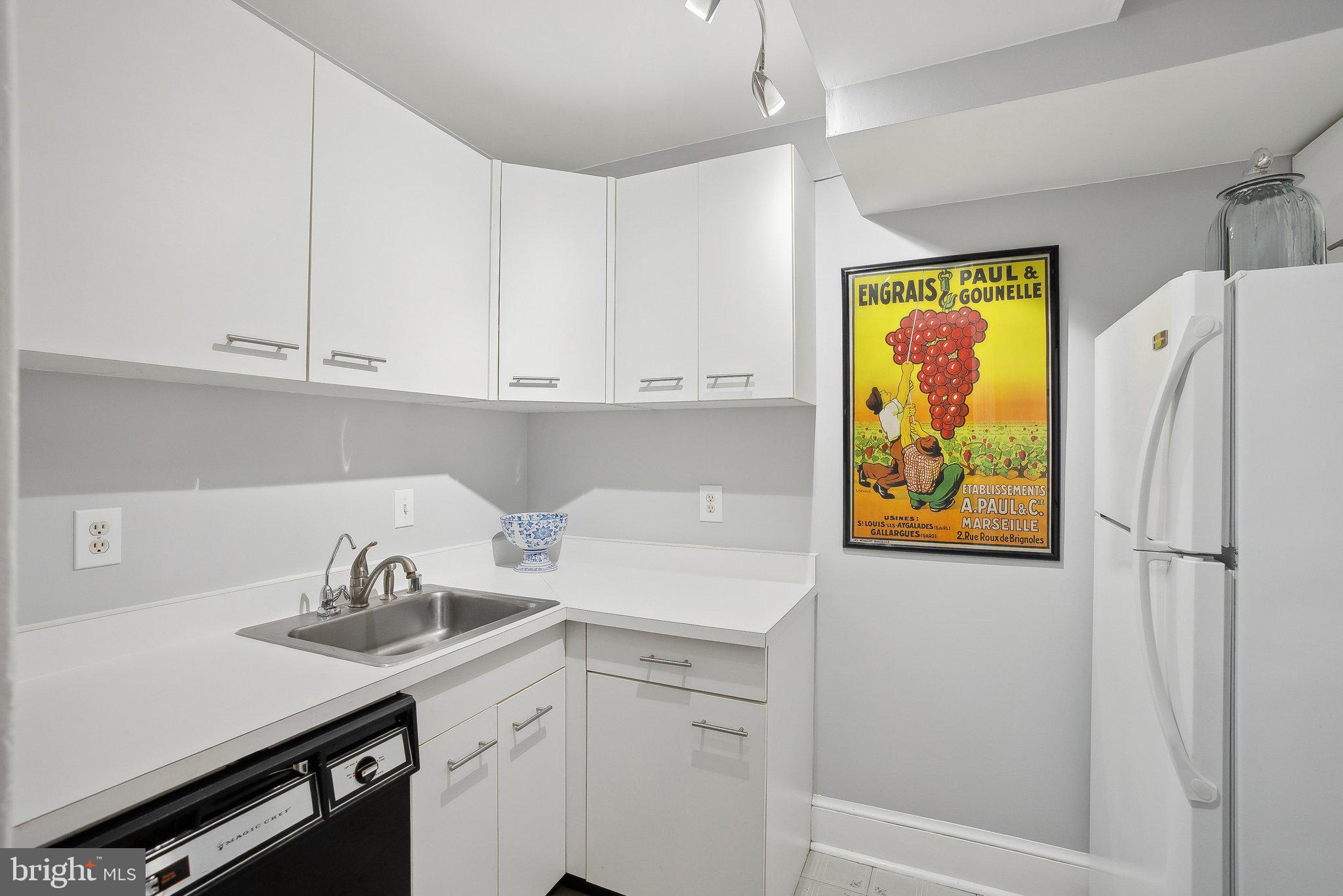 2014 R Street Northwest Washington, DC 20009 - Photo 40 of 47