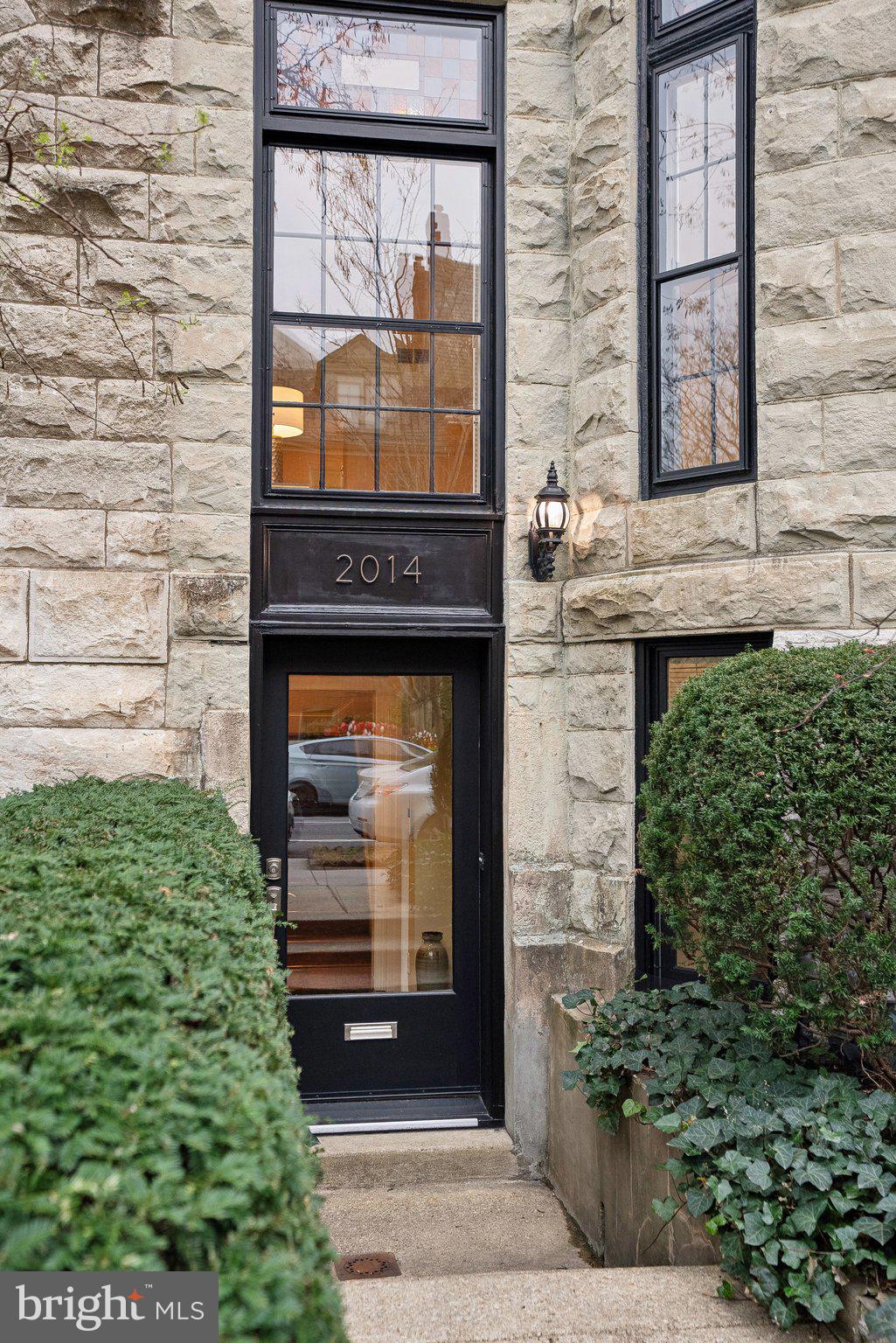 2014 R Street Northwest Washington, DC 20009 - Photo 4 of 47