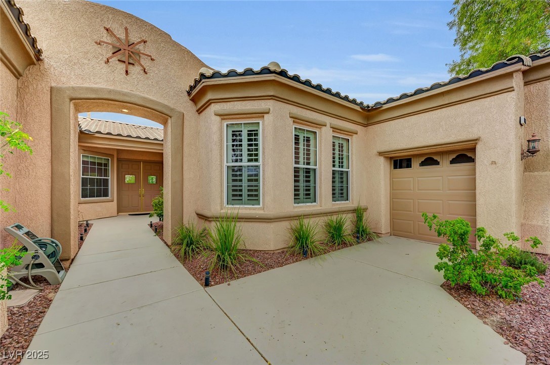 4636 Riva De Romanza Street Las Vegas, NV 89135 - Photo 2 of 41