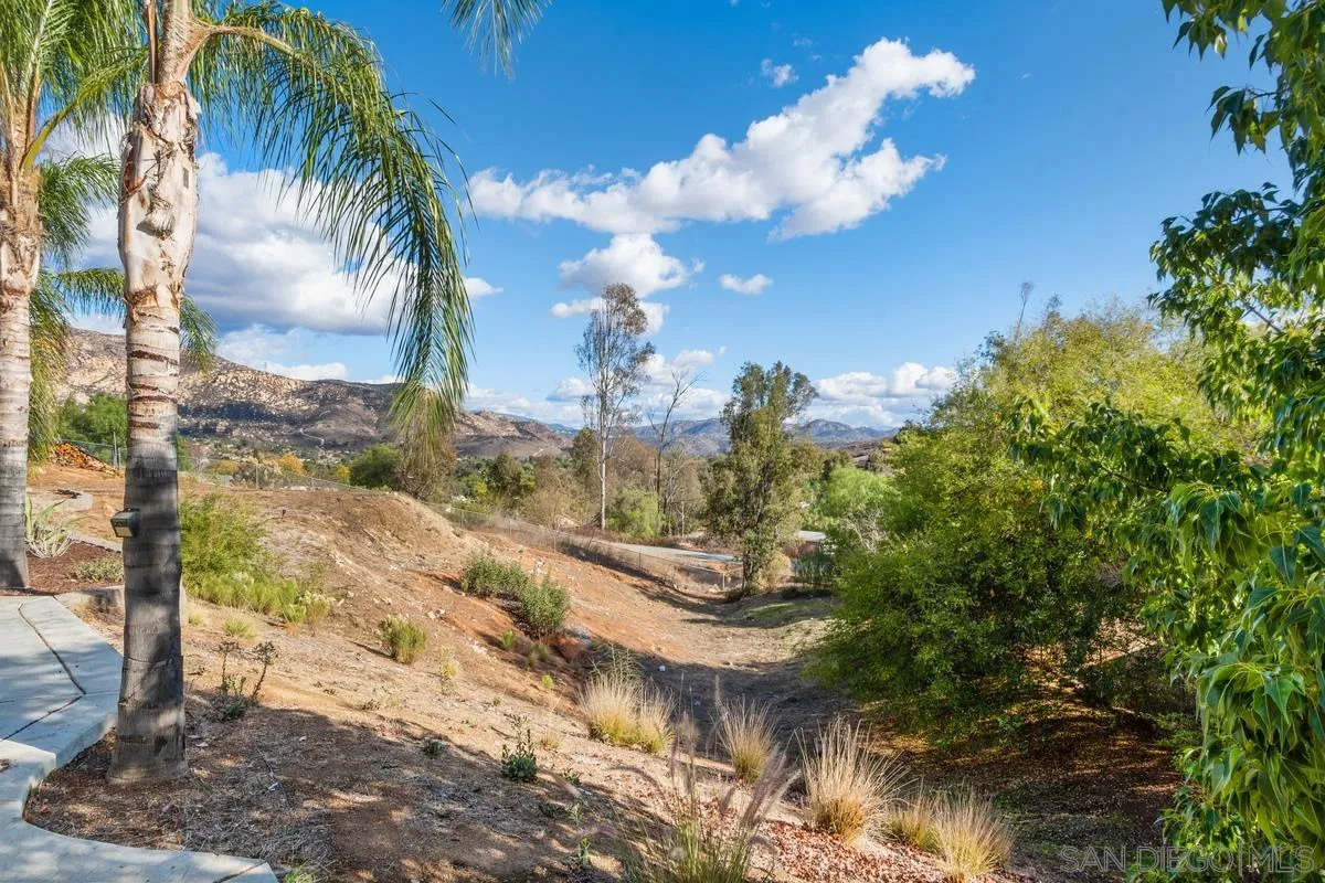 11331-33 Posthill Road Lakeside, CA 92040 - Photo 38 of 40 Gallery Image 38