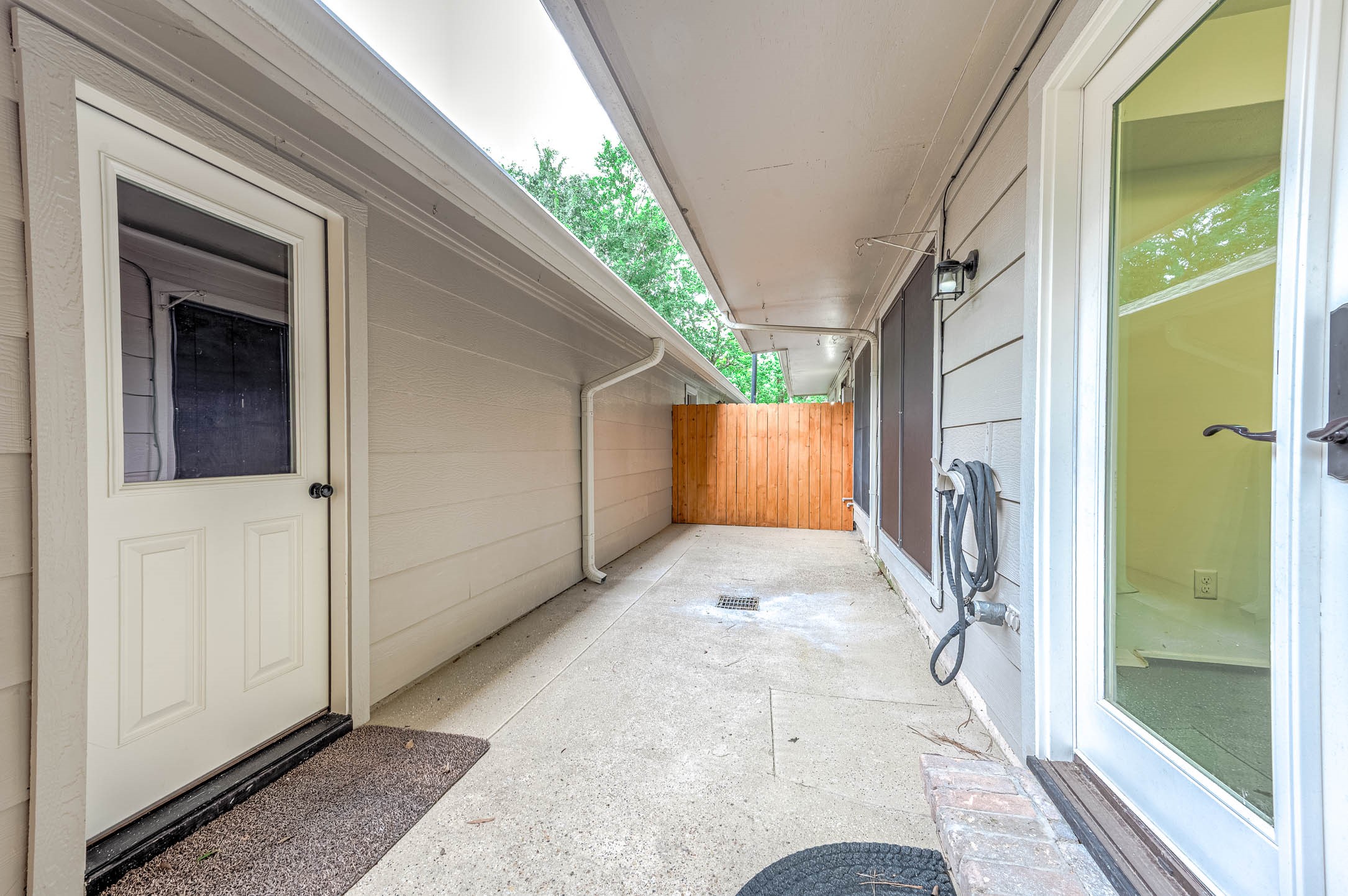 727 Bunker Hill Road, Unit 104 Houston, TX 77024 - Photo 6 of 34