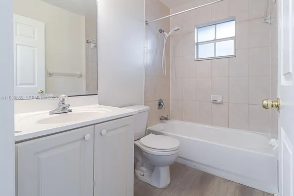 $3,500 | 116 Northwest 6th Avenue, Dania Beach, FL 33004