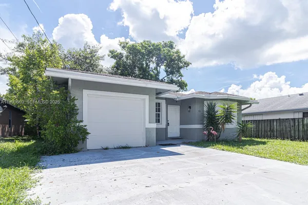 $3,500 | 116 Northwest 6th Avenue, Dania Beach, FL 33004