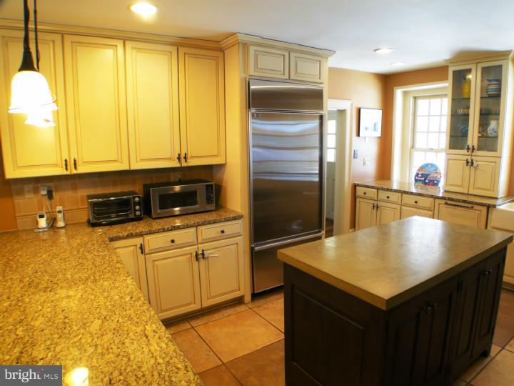 380 North Buck Road Downingtown, PA 19335 - Photo 7 of 24 Kitchen