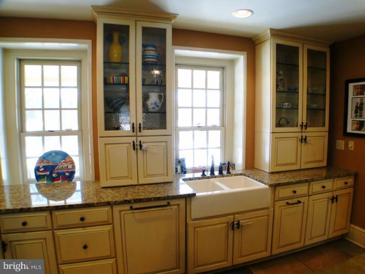 380 North Buck Road Downingtown, PA 19335 - Photo 9 of 24 Gallery Image 9