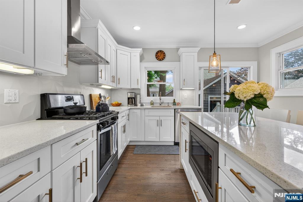 54 Van Riper Avenue Rutherford, NJ 07070 - Photo 18 of 49