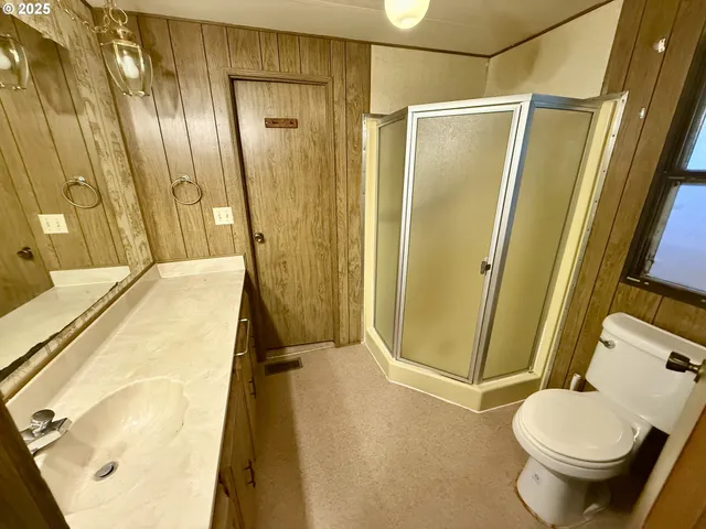 $82,000 | 1938 Maryland Avenue, Myrtle Point, OR 97458