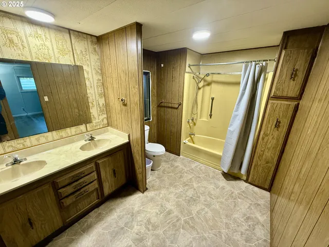 $82,000 | 1938 Maryland Avenue, Myrtle Point, OR 97458