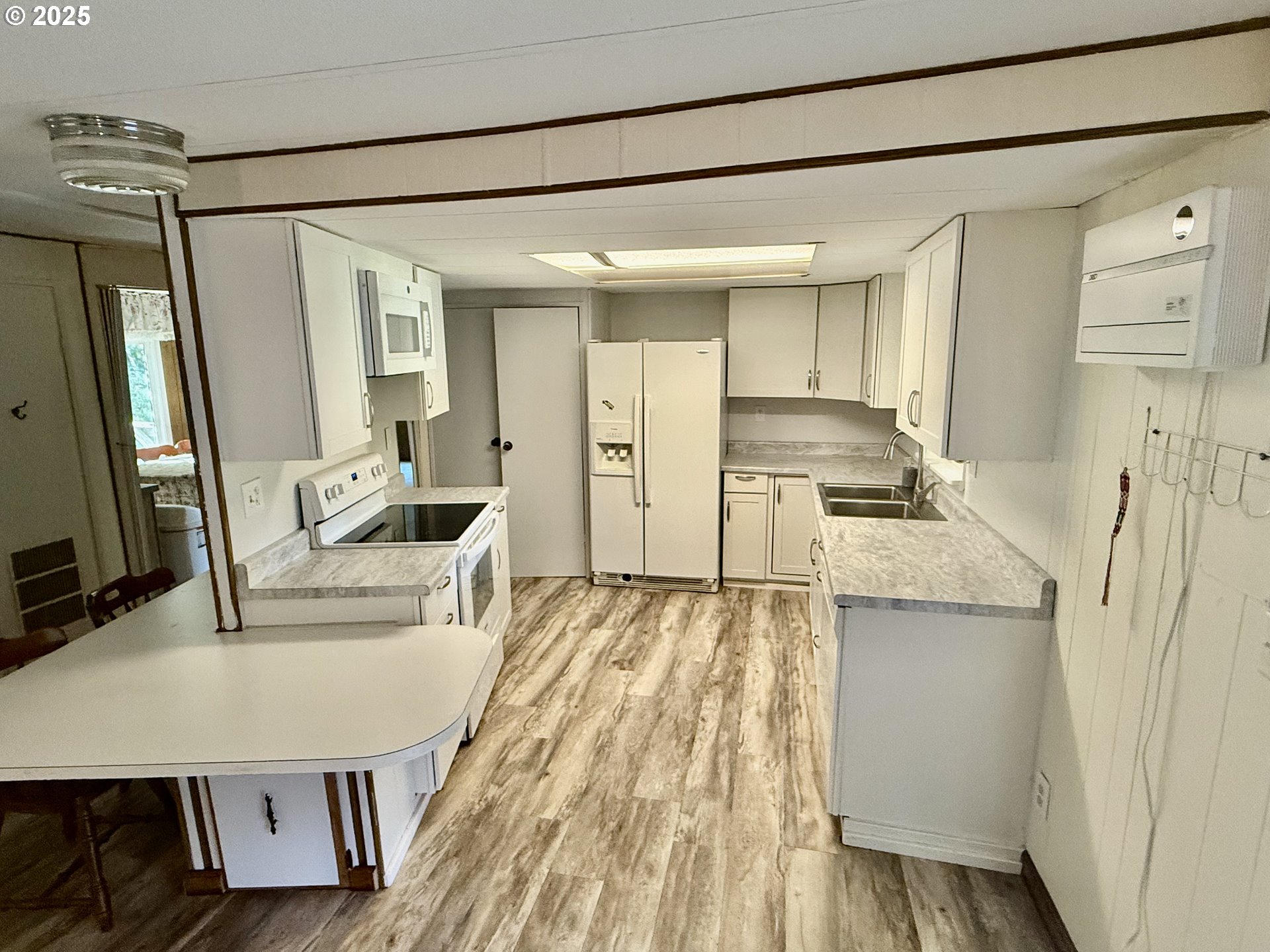 1938 Maryland Avenue Myrtle Point, OR 97458 - Photo 7 of 21