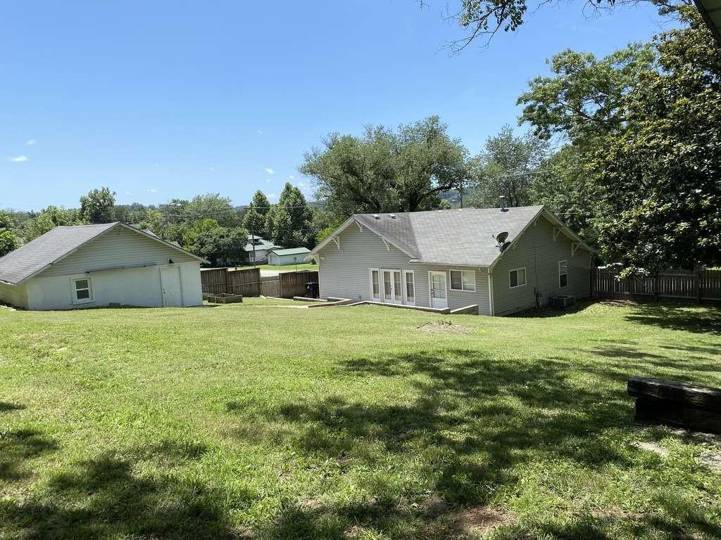 202 Walnut Street Anderson, MO 64831 - Photo 6 of 23