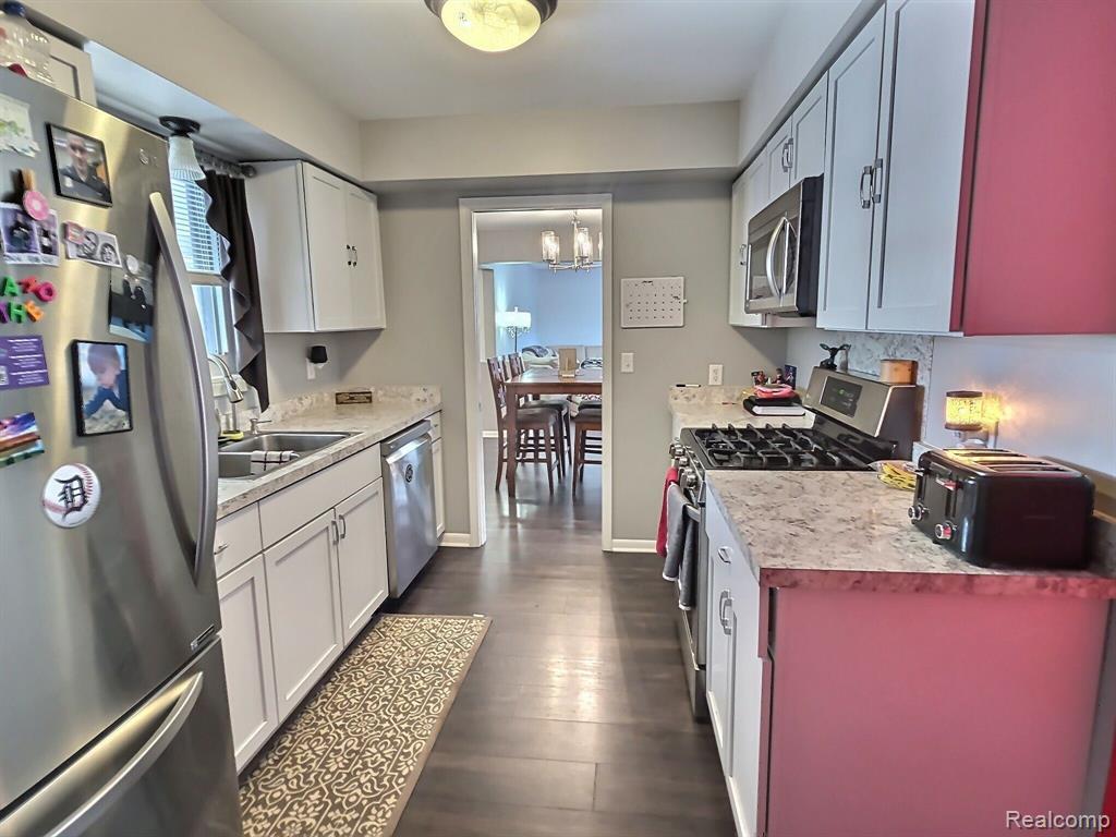 4513 Old Carriage Road Flint, MI 48507 - Photo 8 of 20 Gallery Image 8