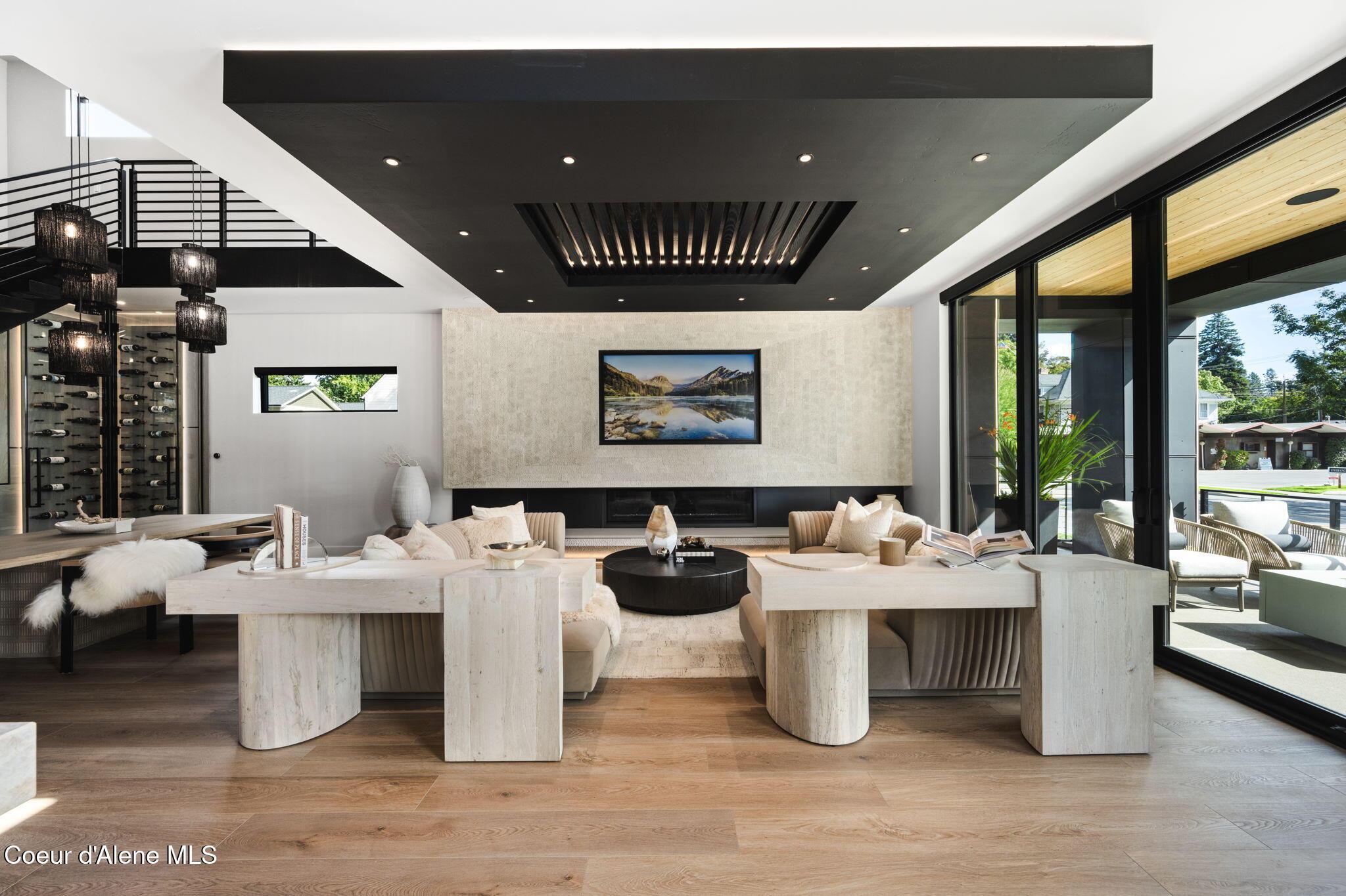 809 East Sherman Avenue Coeur D'Alene, ID 83814 - Photo 4 of 72 22-web-or-mls-DSC_3653