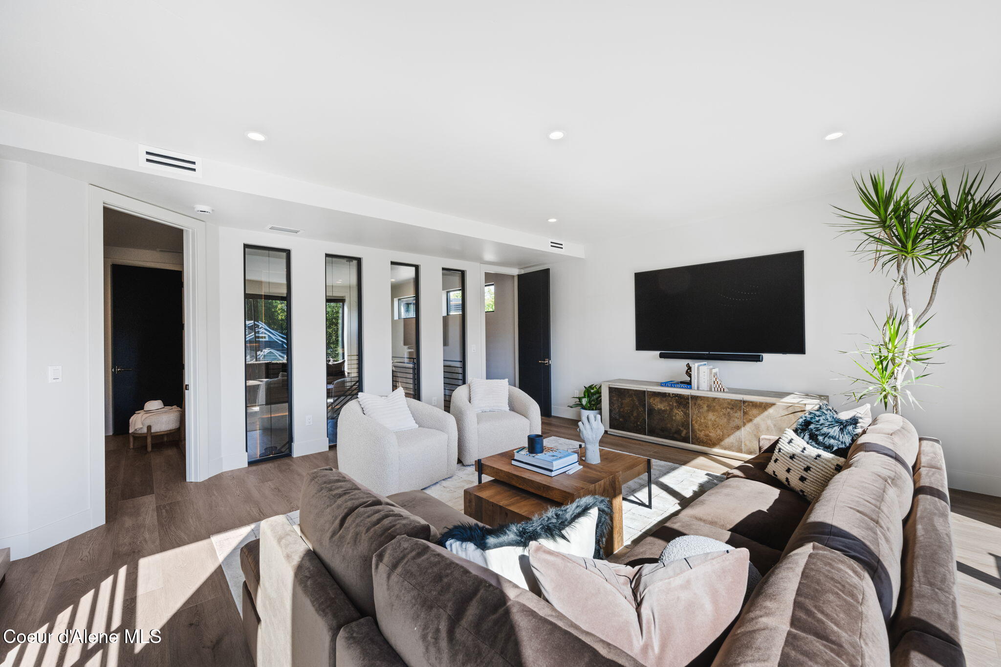 809 East Sherman Avenue Coeur D'Alene, ID 83814 - Photo 42 of 72 68-web-or-mls-DSC_3757