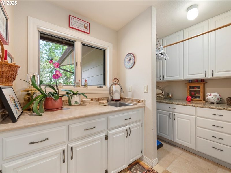 65155 Hurricane Creek Road Enterprise, OR 97828 - Photo 15 of 39