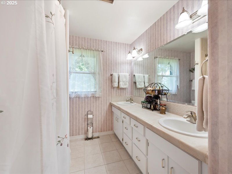 65155 Hurricane Creek Road Enterprise, OR 97828 - Photo 30 of 39