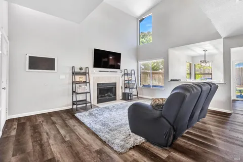$565,000 | 127 American Way, Vacaville, CA 95687