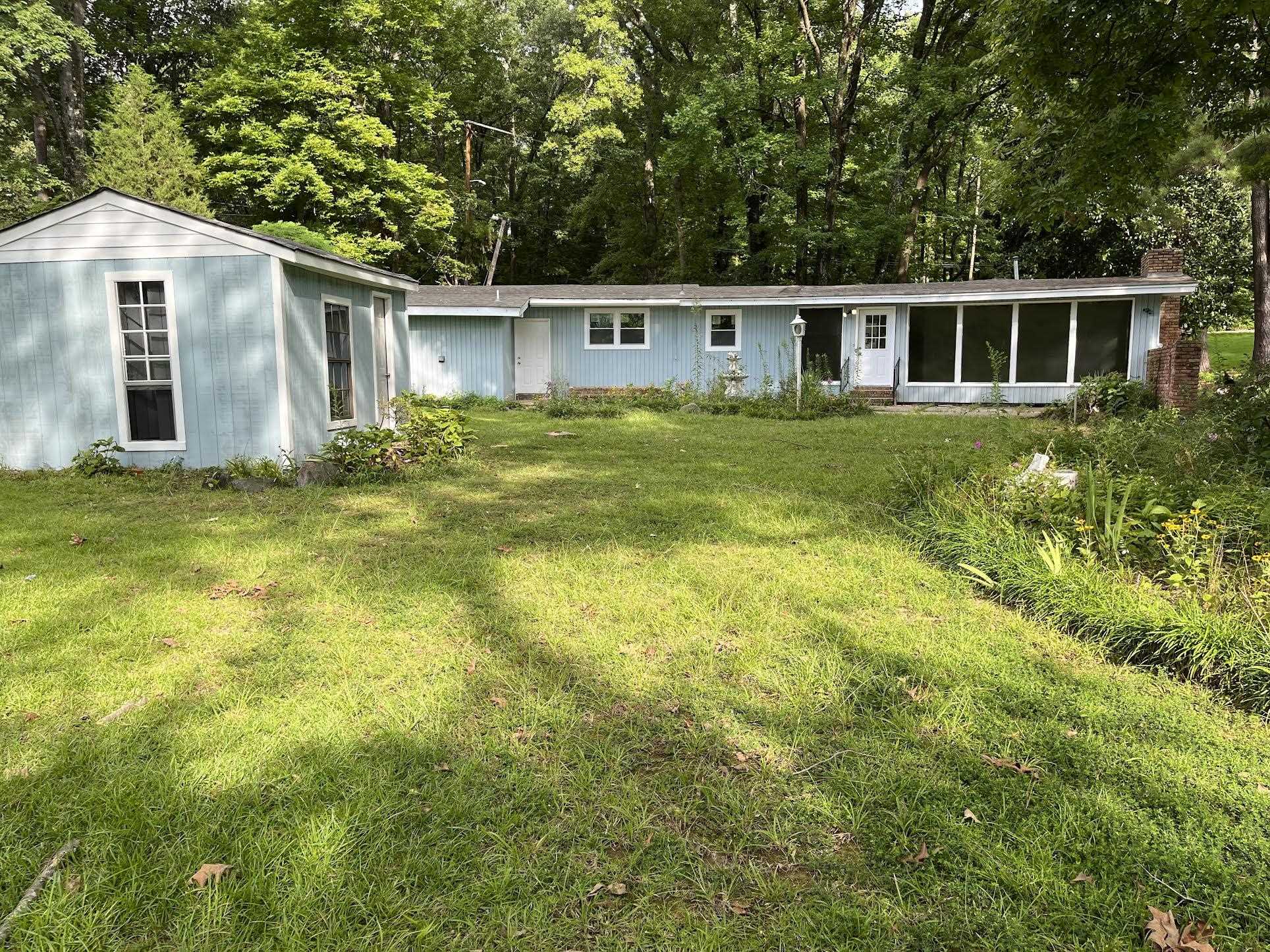 4974 Coro Road Memphis, TN 38109 - Photo 1 of 7 Gallery Image 1