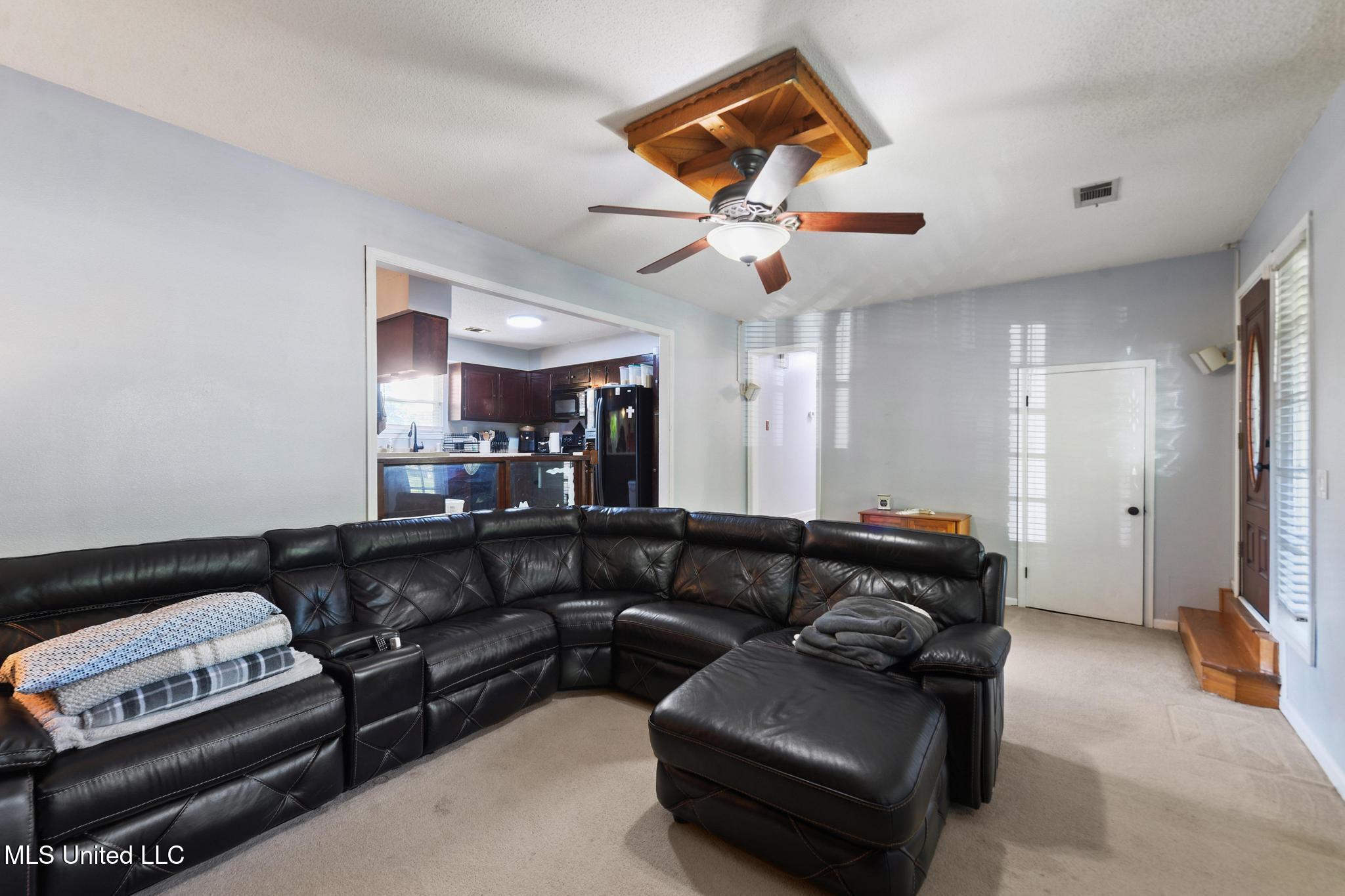 5312 Rue St Denis Gautier, MS 39553 - Photo 5 of 31 005