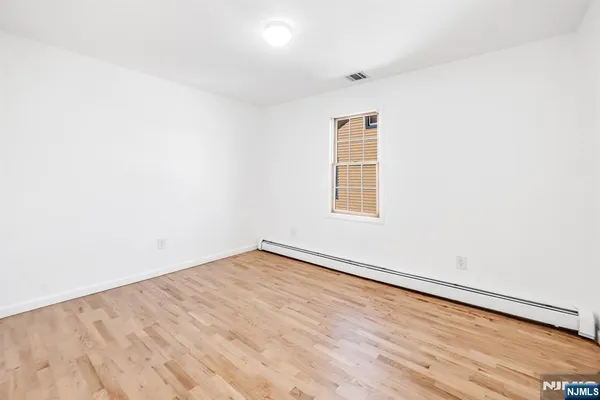 $2,700 | 457 Washington Avenue, Unit 2, Cliffside Park, NJ 07010