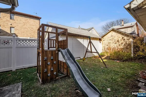 $2,700 | 457 Washington Avenue, Unit 2, Cliffside Park, NJ 07010