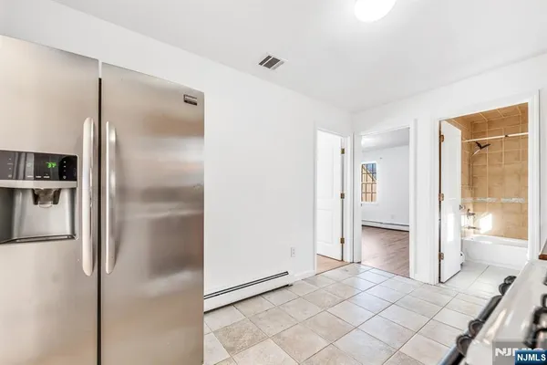 $2,700 | 457 Washington Avenue, Unit 2, Cliffside Park, NJ 07010