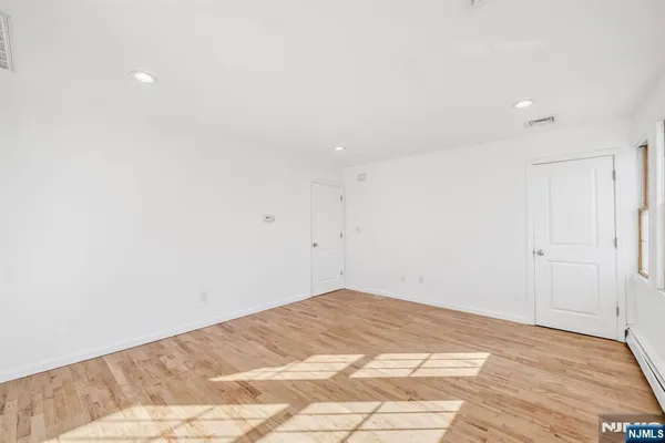 $2,700 | 457 Washington Avenue, Unit 2, Cliffside Park, NJ 07010