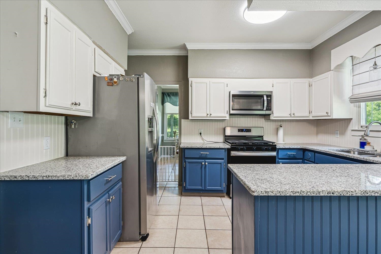 29 Claire Cove Ripley, TN 38063 - Photo 15 of 37 Gas Cooking,Granite Countertops,Breakfast Bar.