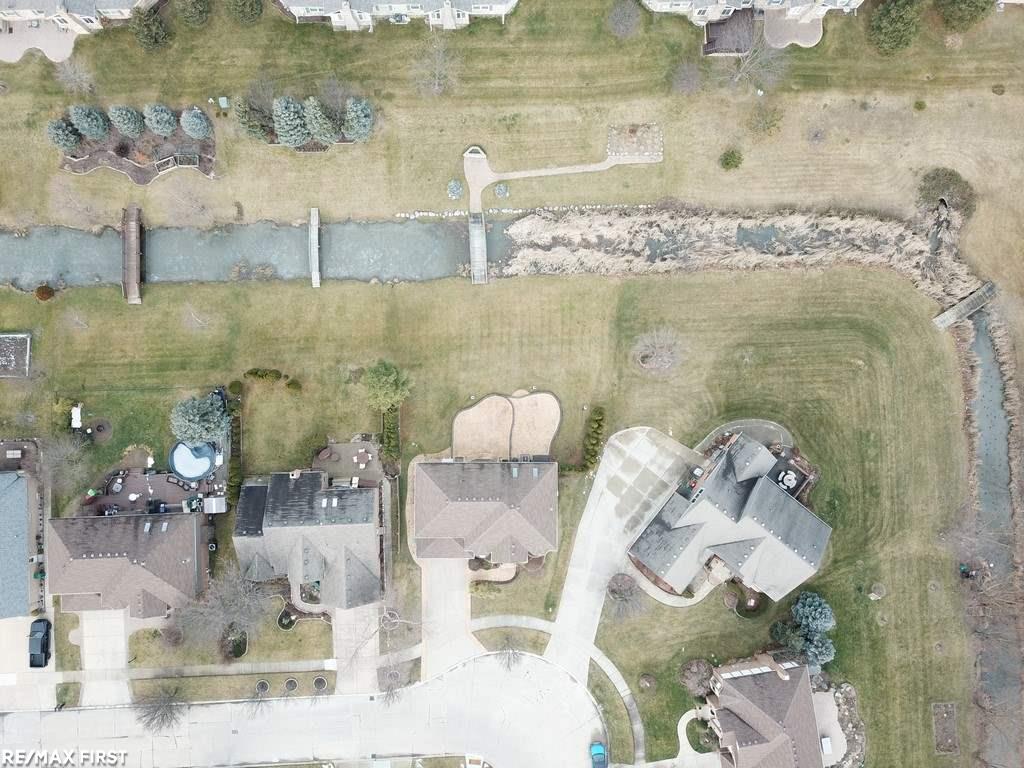 18015 Rocco Drive Macomb, MI 48044 - Photo 46 of 50 50034392-45.JPG