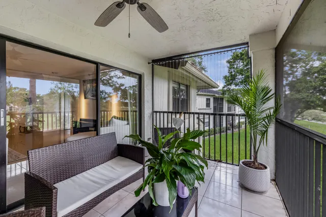 $369,900 | 12926 Briarlake Drive, Unit 201, Palm Beach Gardens, FL 33418