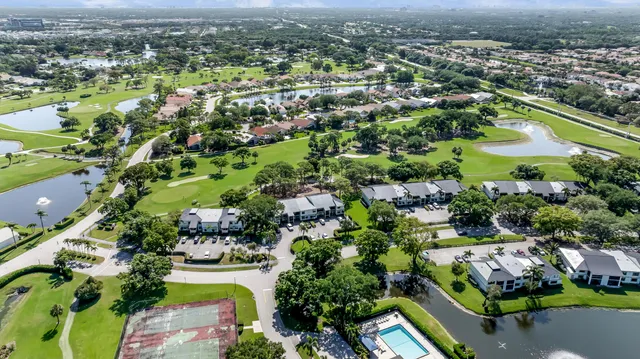 $369,900 | 12926 Briarlake Drive, Unit 201, Palm Beach Gardens, FL 33418