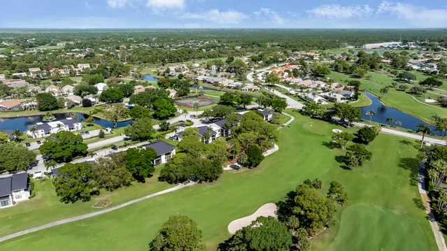 $369,900 | 12926 Briarlake Drive, Unit 201, Palm Beach Gardens, FL 33418