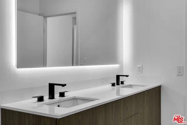 a view of washer and dryer