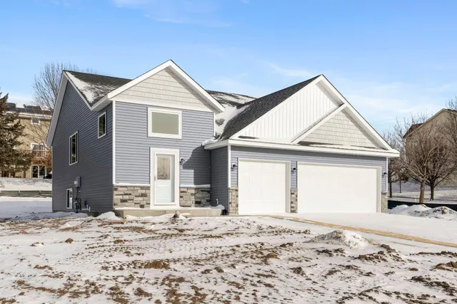 $479,850 | 609 Afton Drive, Northfield, MN 55057