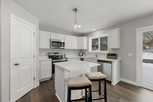 $479,850 | 609 Afton Drive, Northfield, MN 55057